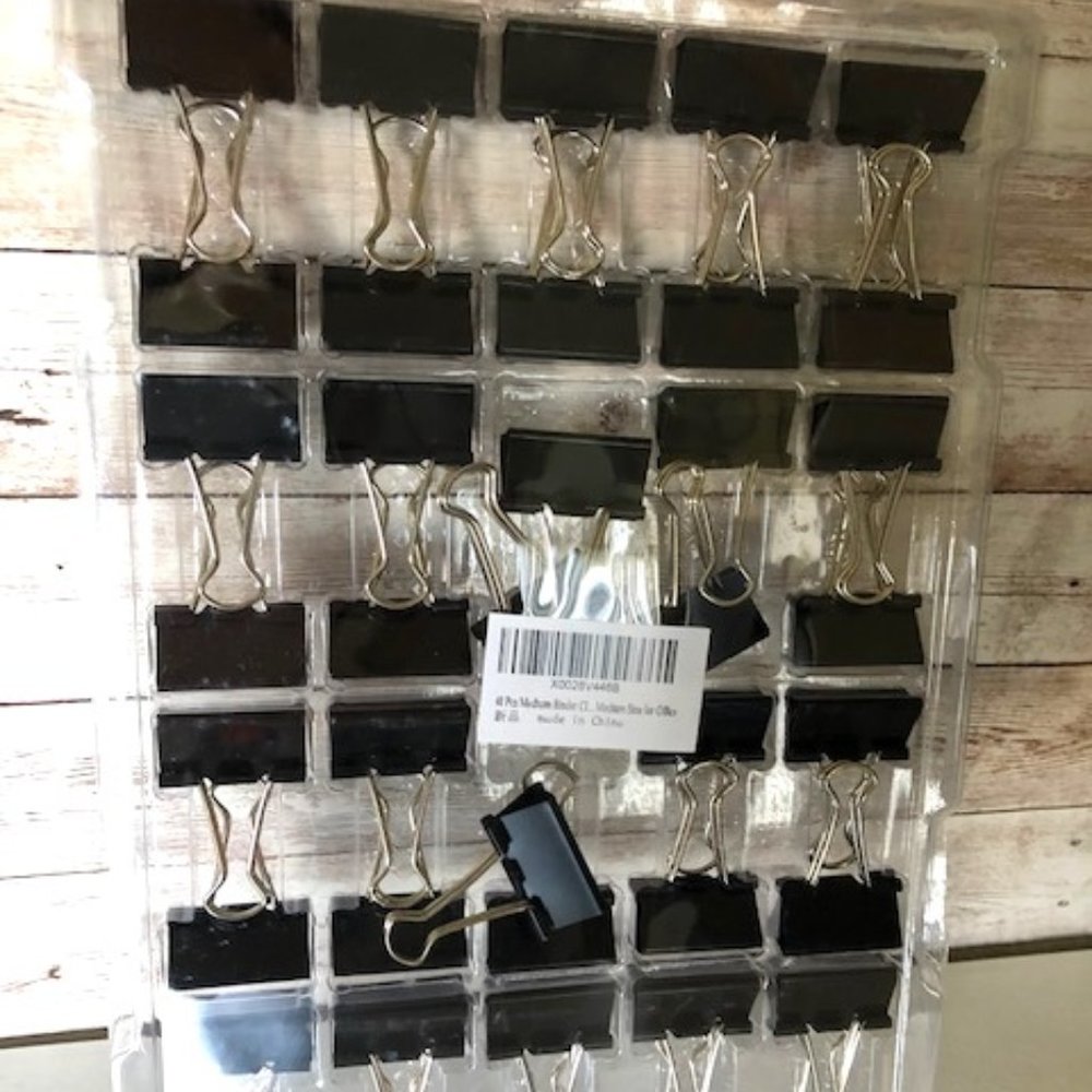 40 Pcs Medium Binder Clips 1.25 Inch Length for Office